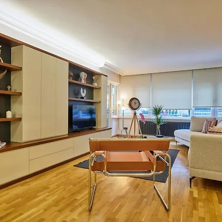 Stunning In Bebek - Manolya8 Istanbul